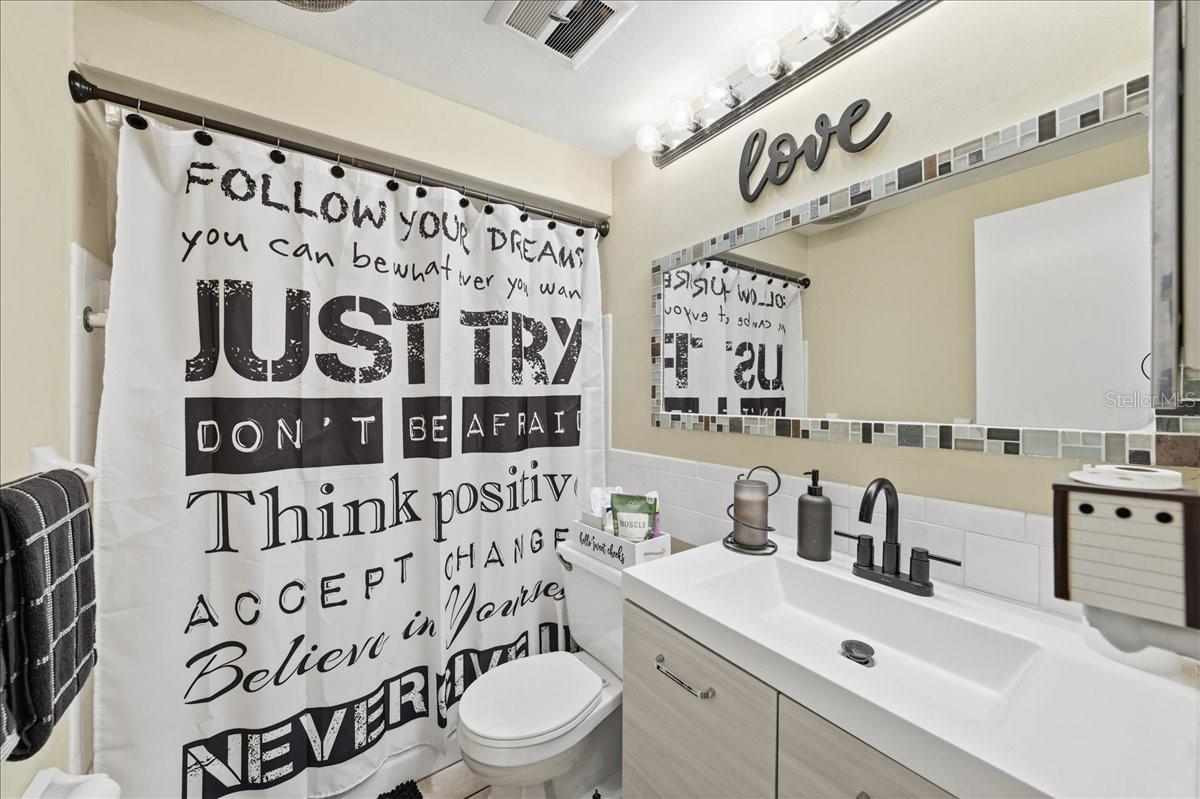 TB8458061 Property Photo