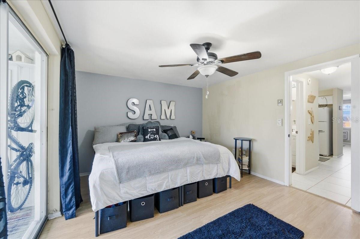 TB8458061 Property Photo