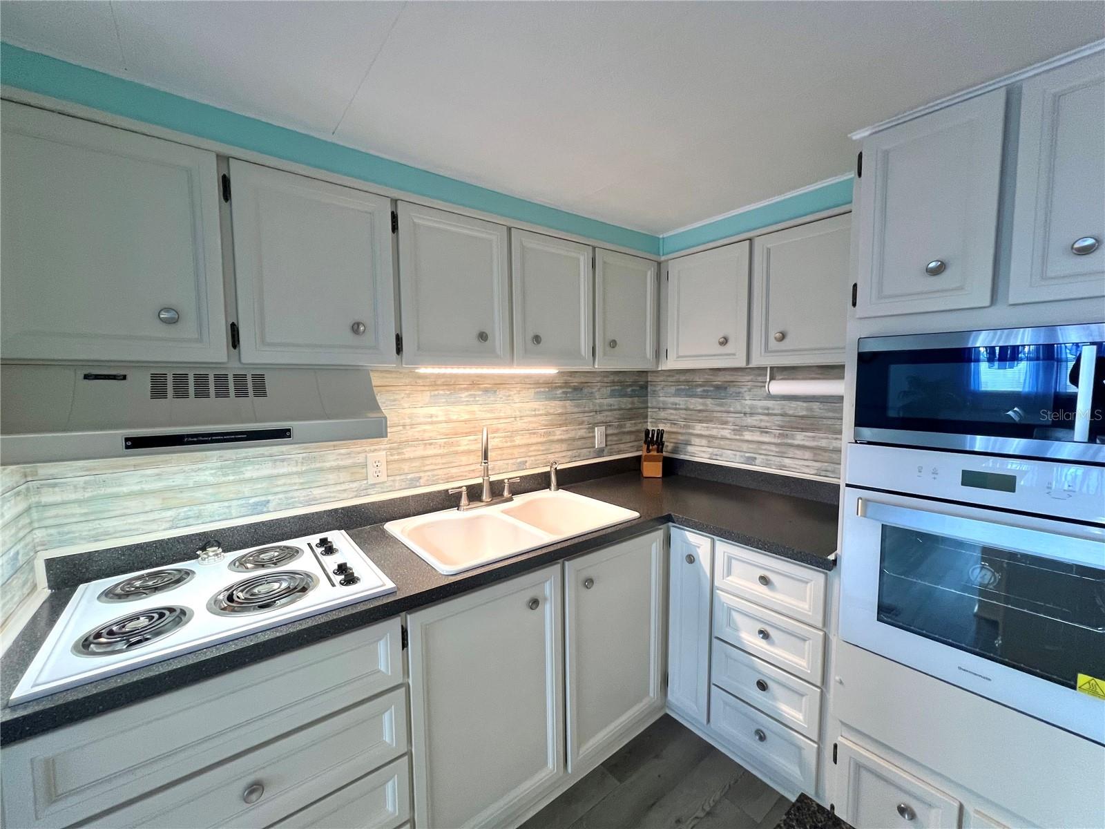 A4675922 Property Photo