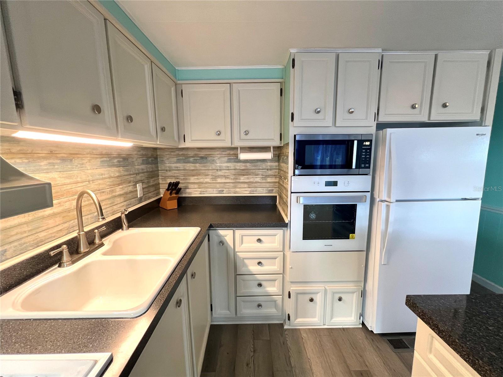 A4675922 Property Photo