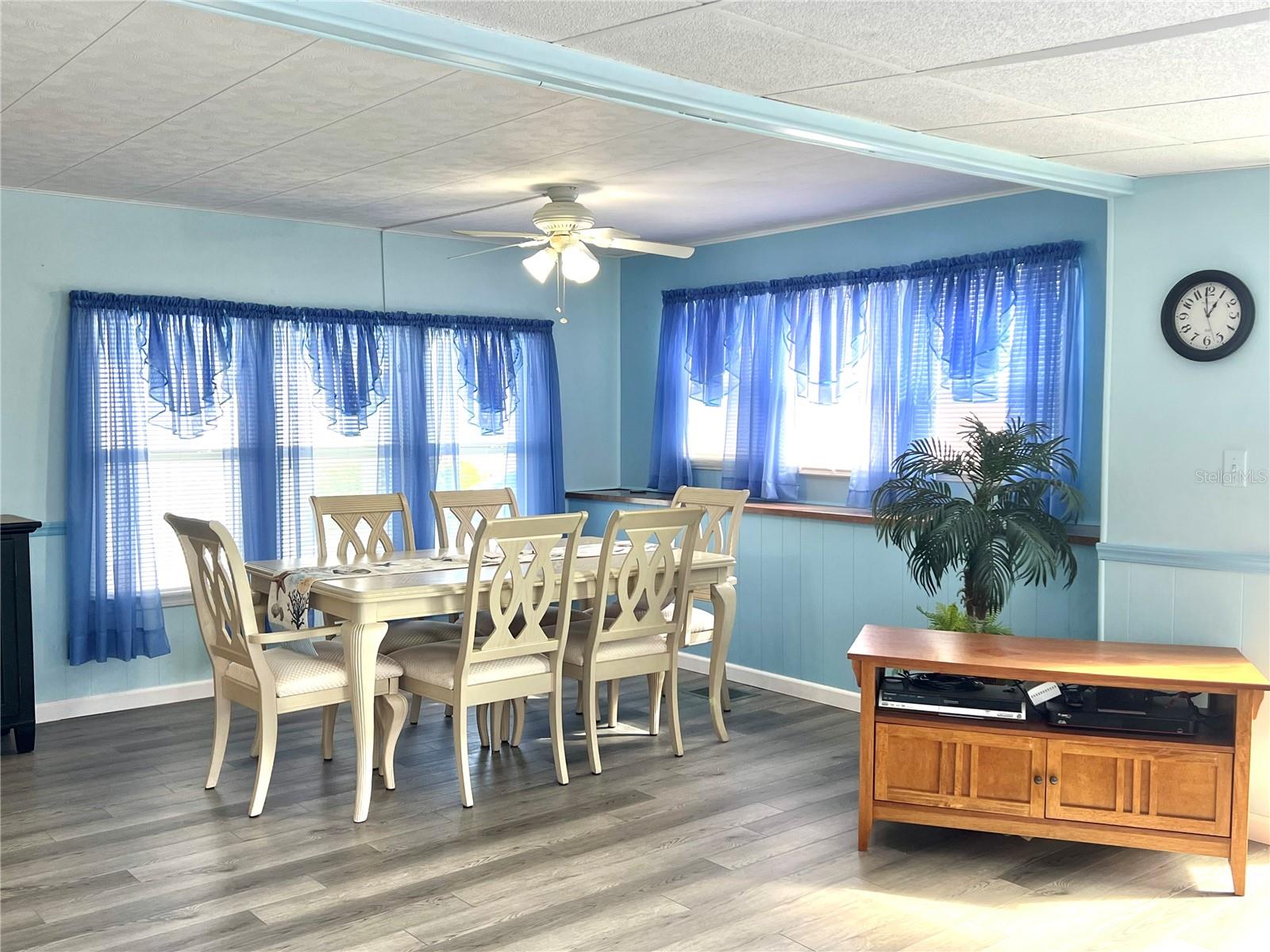 A4675922 Property Photo