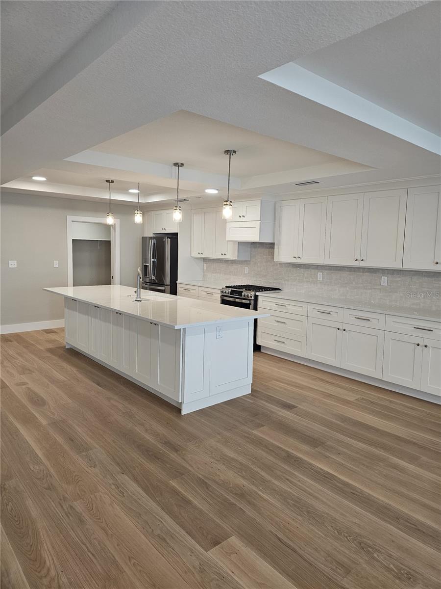 TB8458085 Property Photo