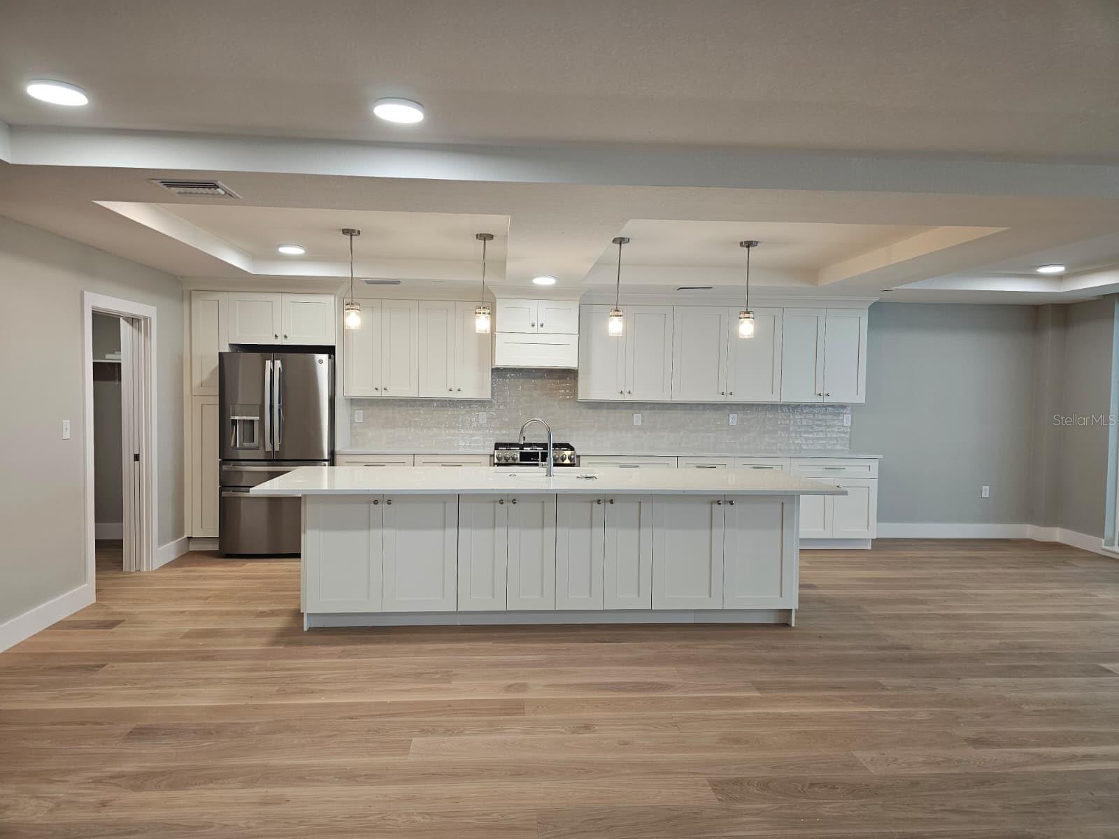 TB8458085 Property Photo