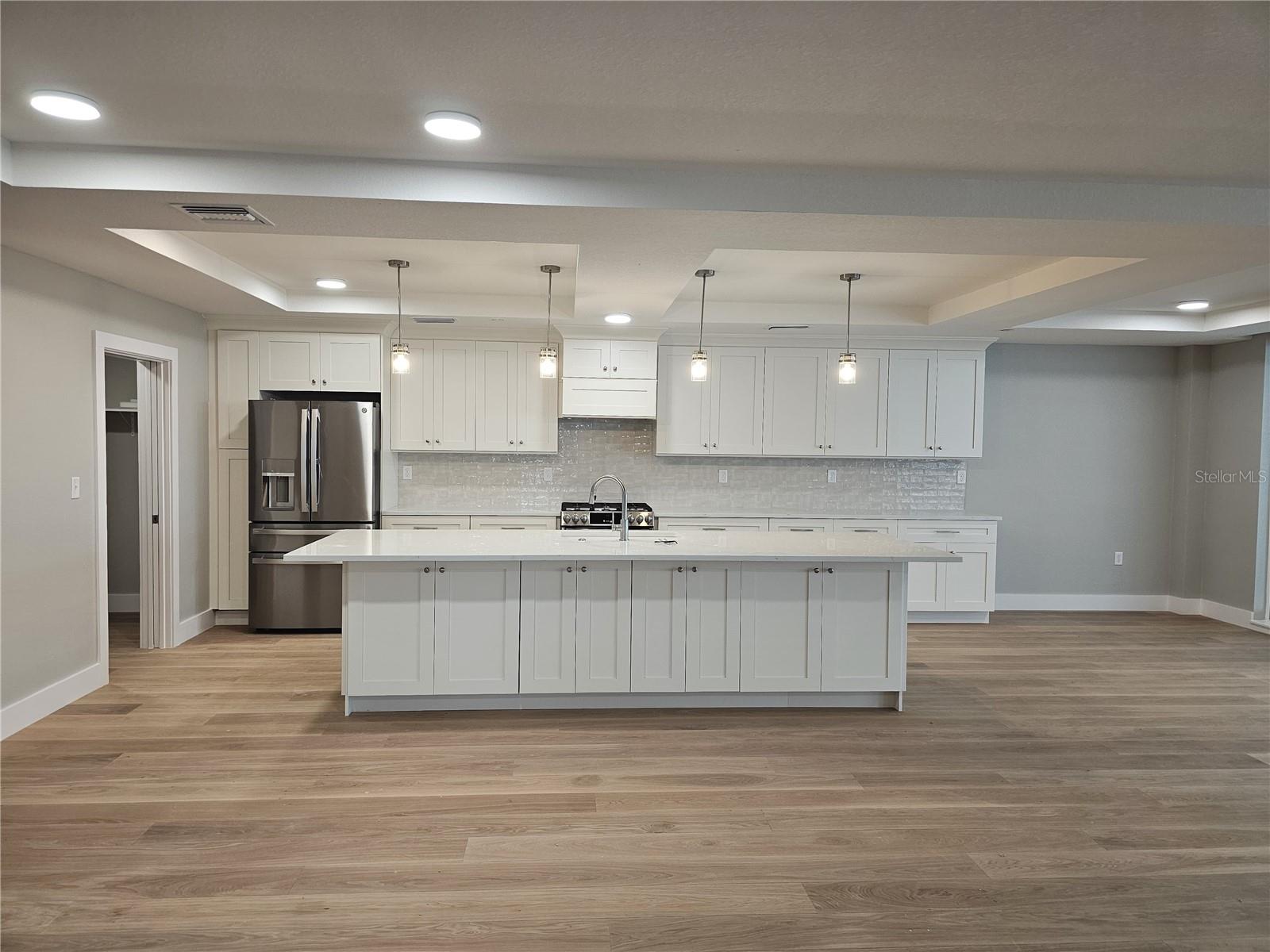 TB8458085 Property Photo