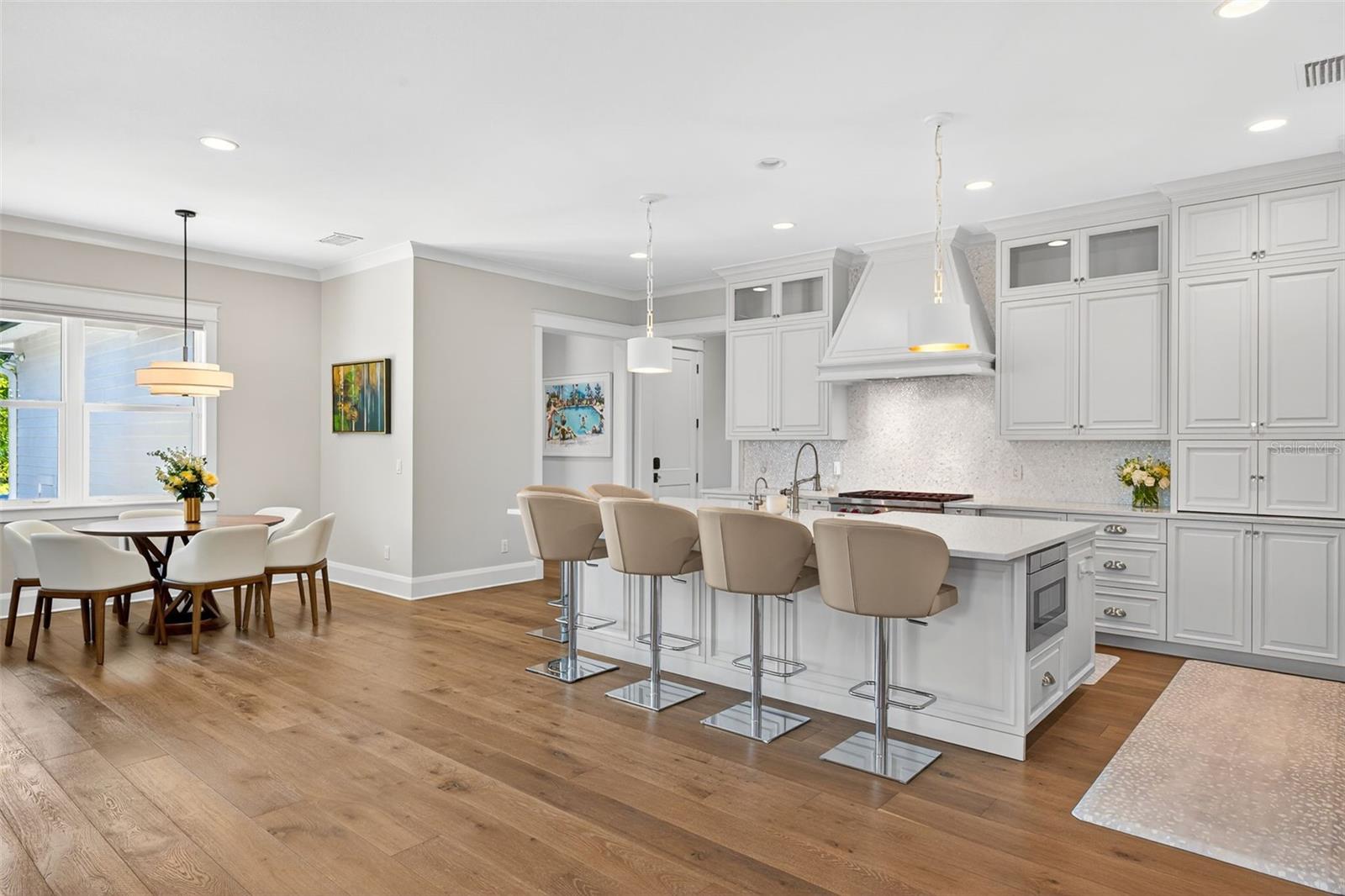 TB8458098 Property Photo