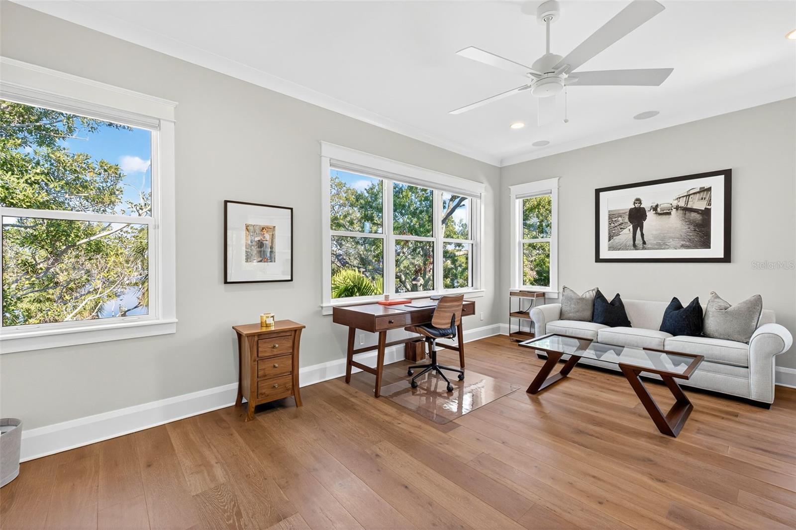 TB8458098 Property Photo