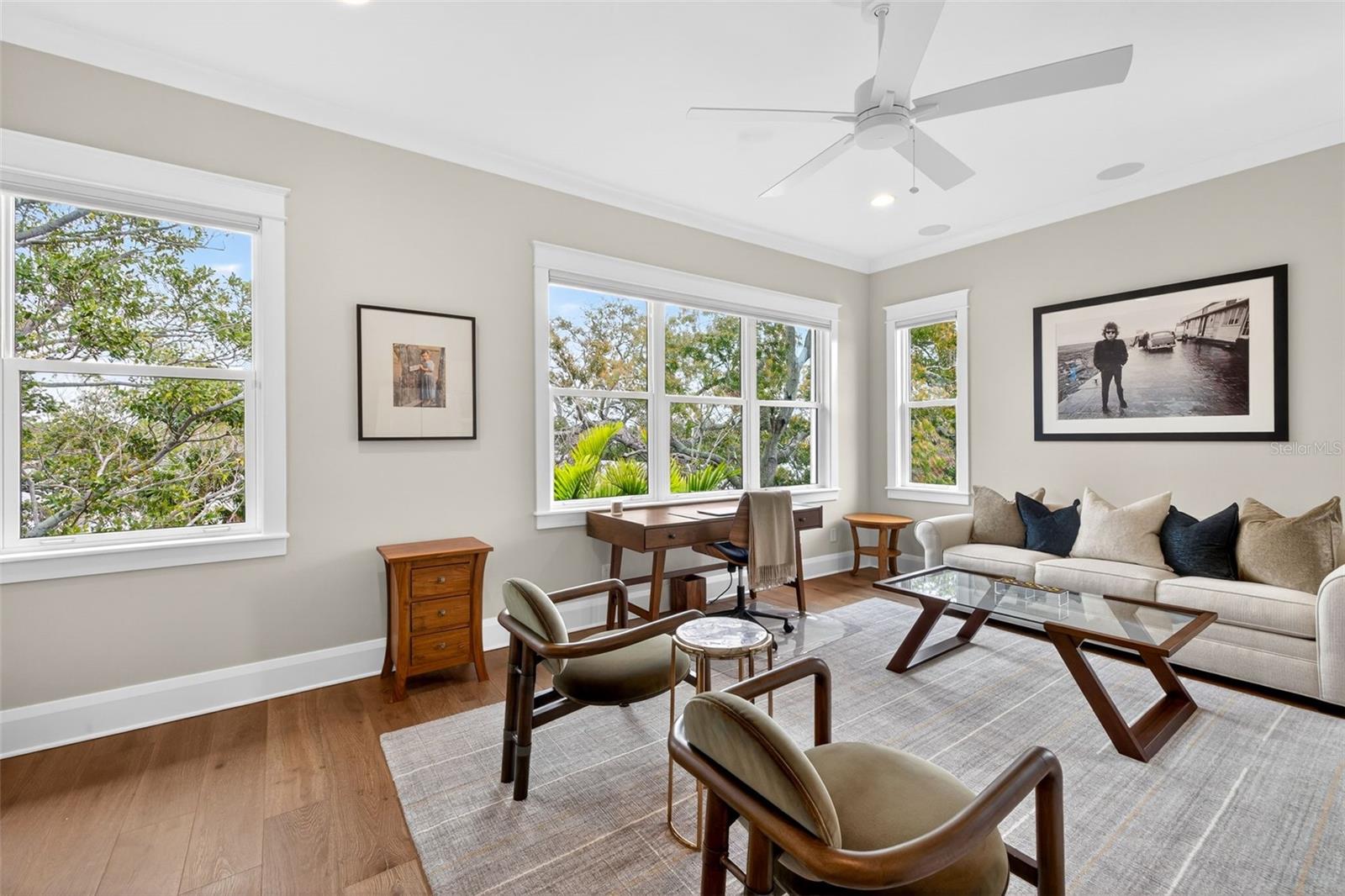 TB8458098 Property Photo