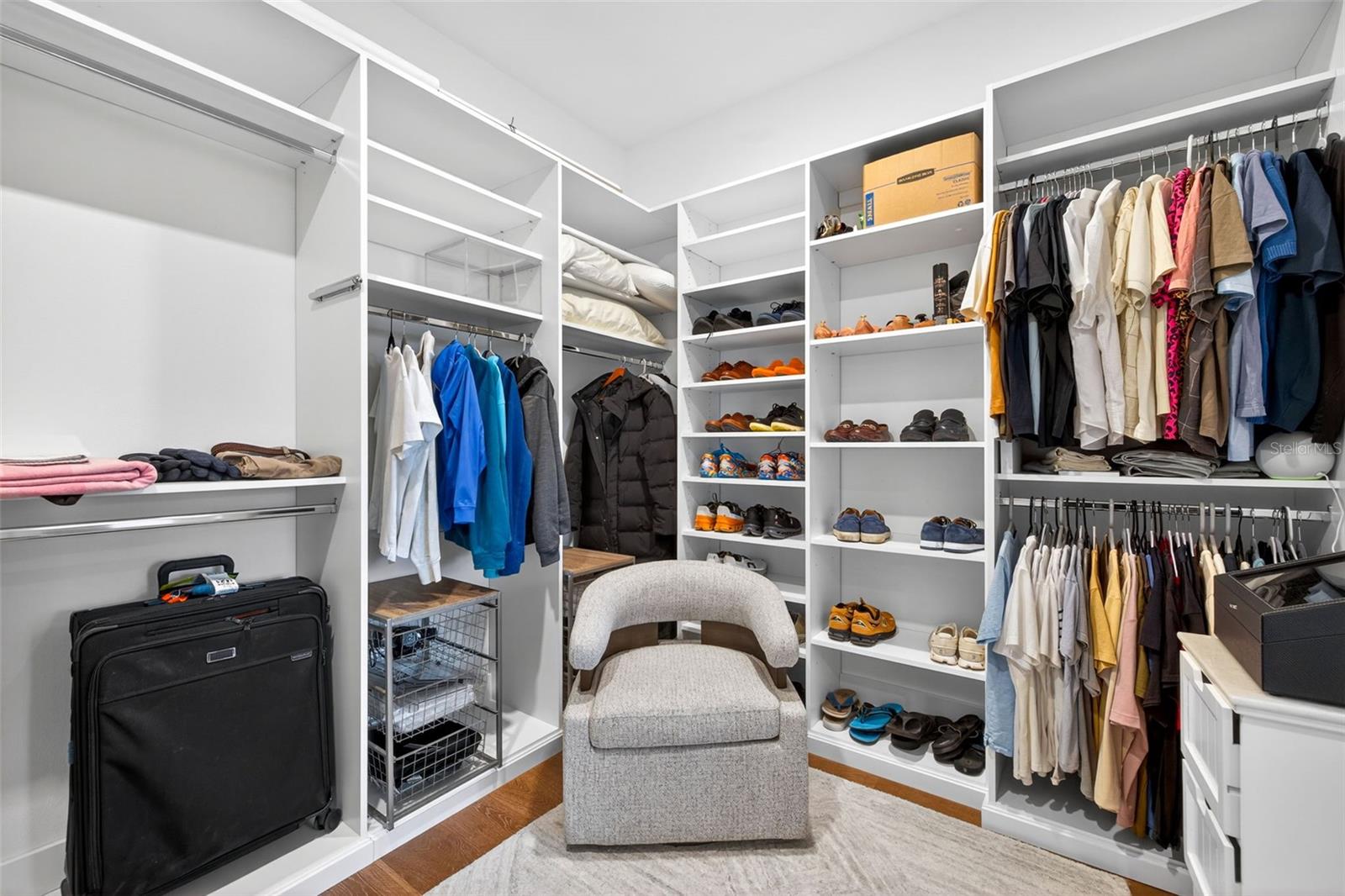 TB8458098 Property Photo