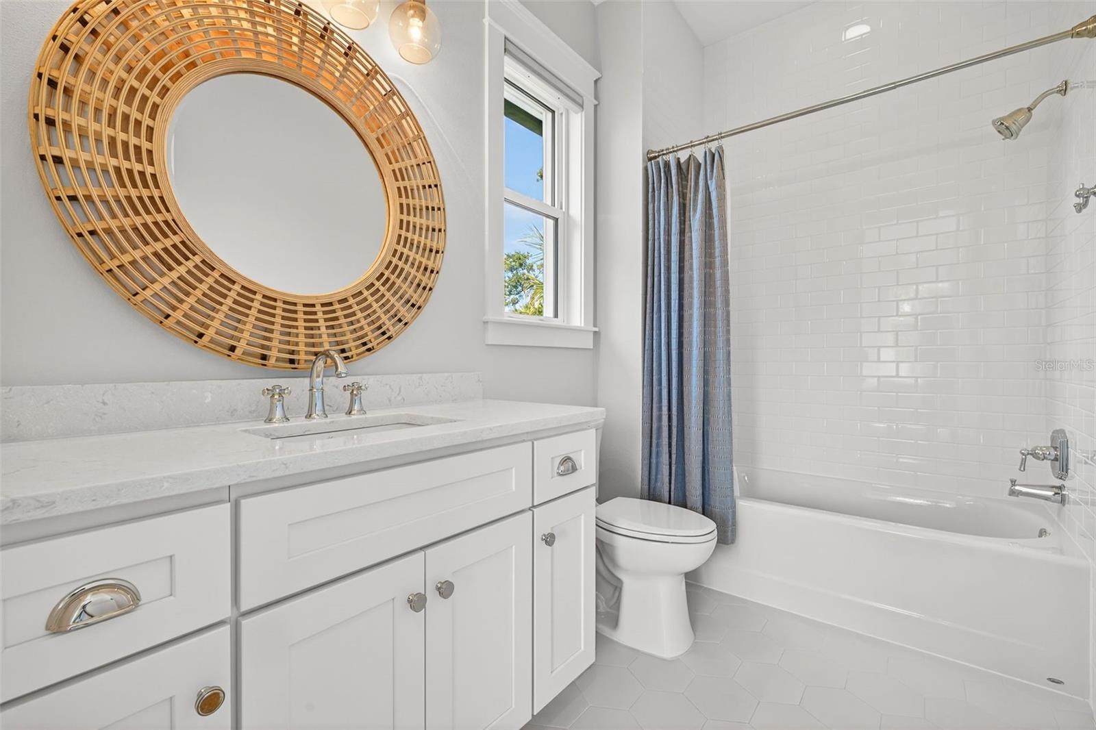 TB8458098 Property Photo