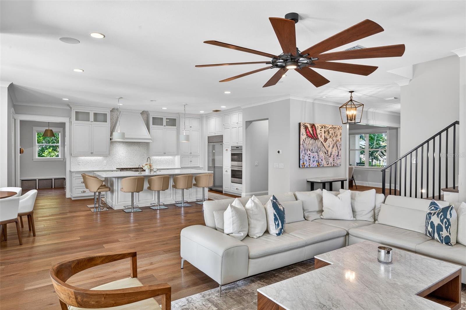 TB8458098 Property Photo