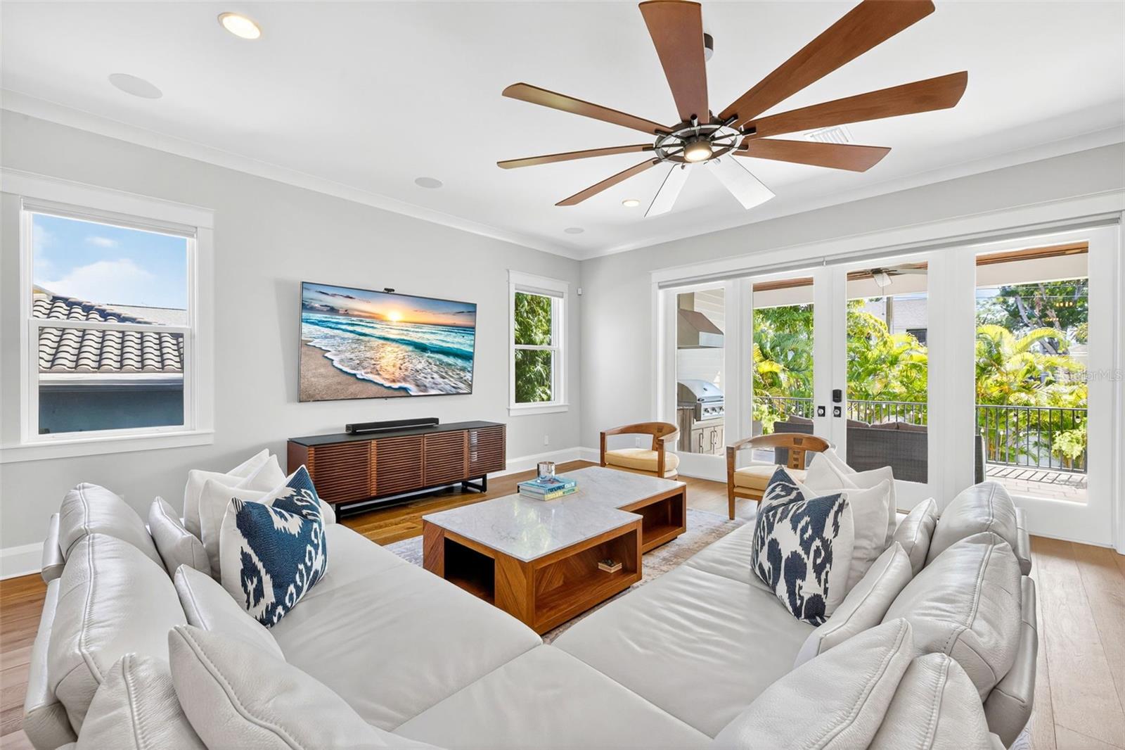 TB8458098 Property Photo