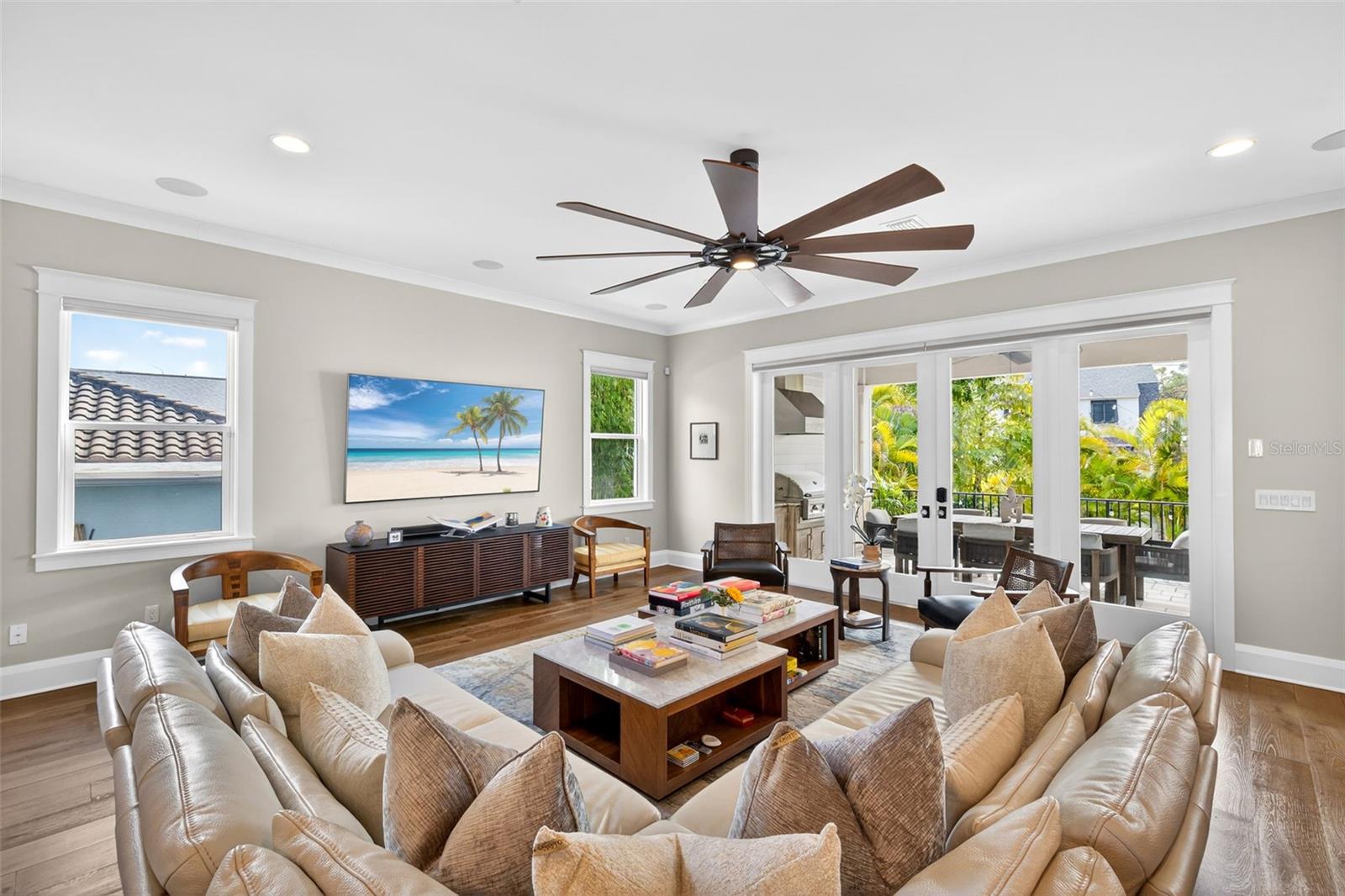 TB8458098 Property Photo