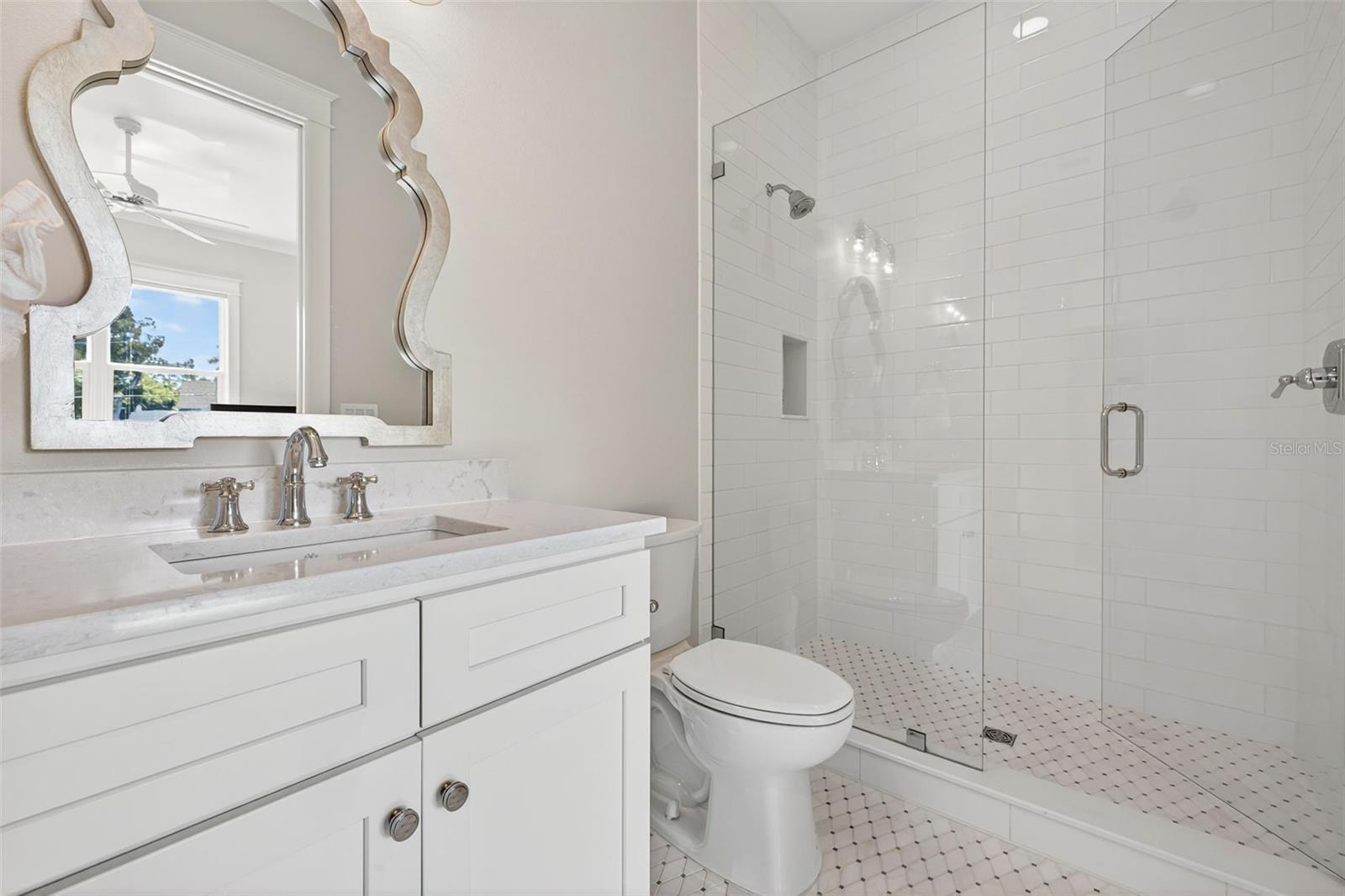 TB8458098 Property Photo