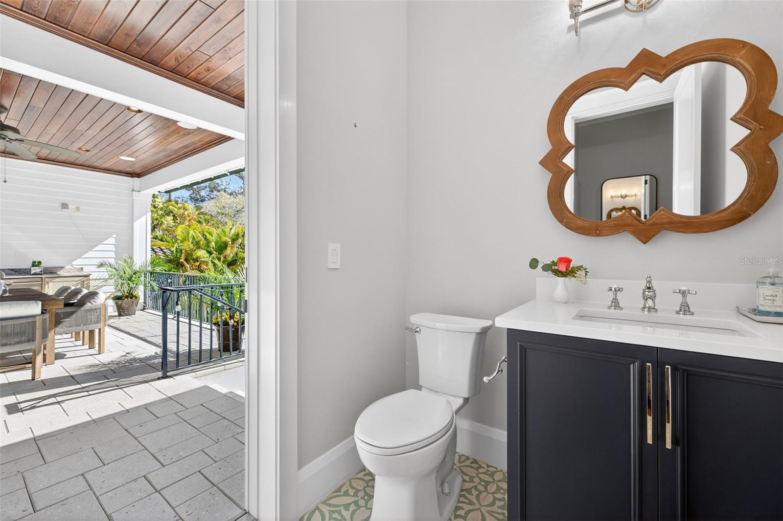 TB8458098 Property Photo