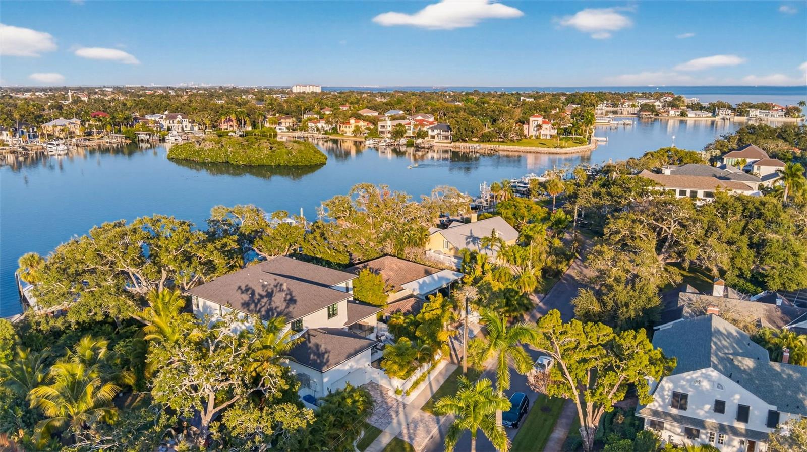 TB8458098 Property Photo