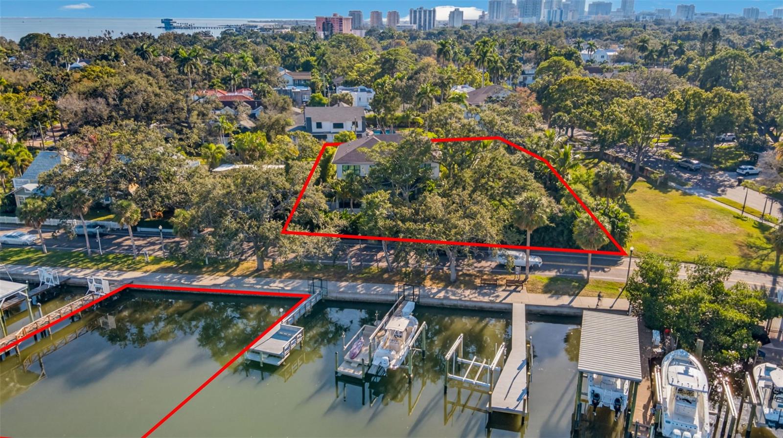 TB8458098 Property Photo