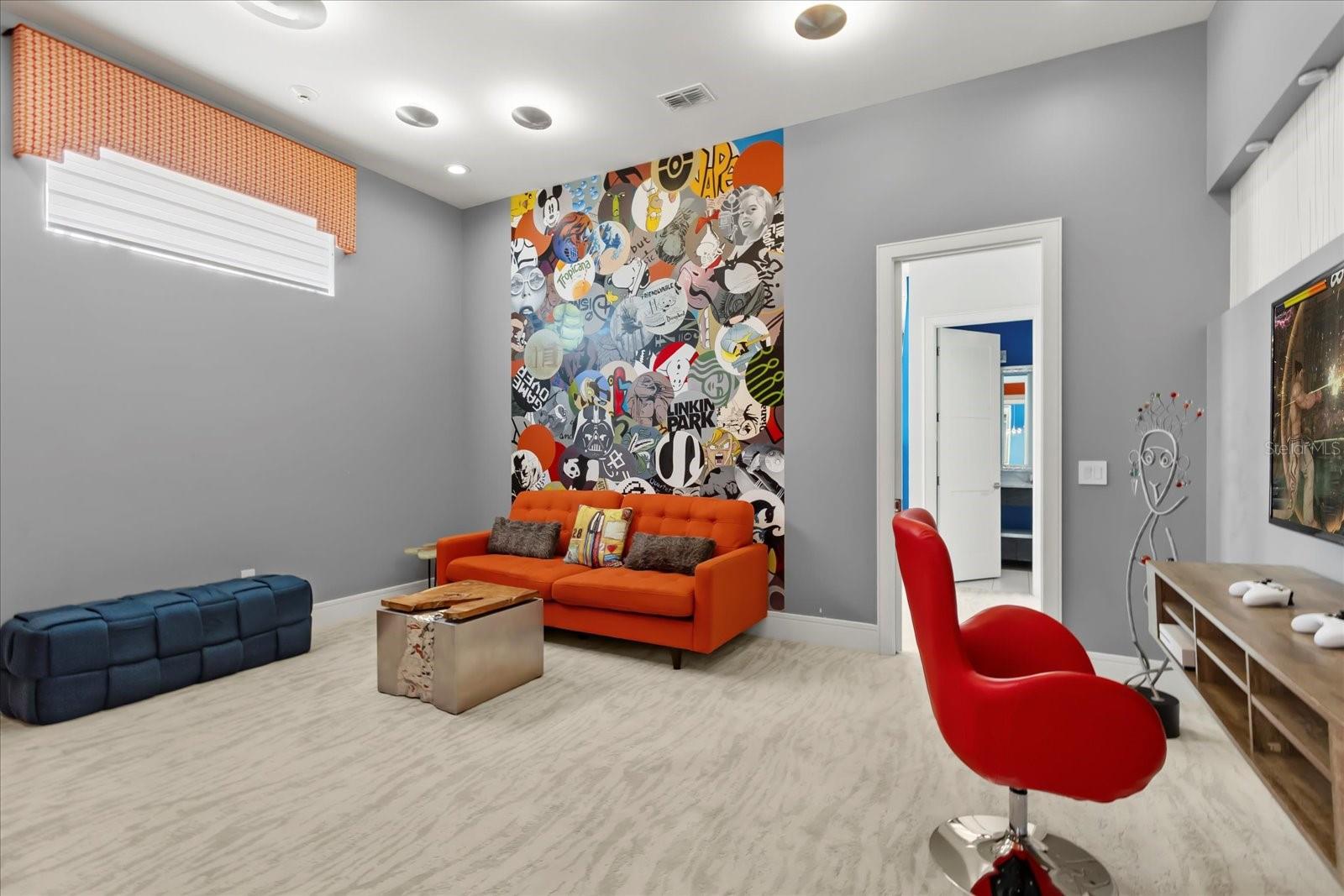 O6368817 Property Photo