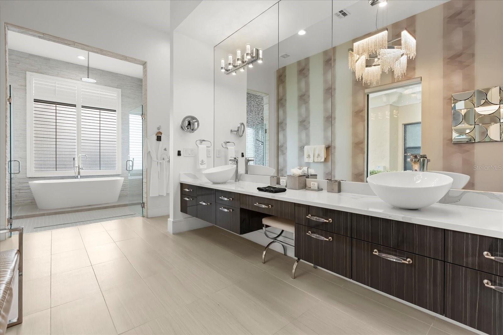 O6368817 Property Photo