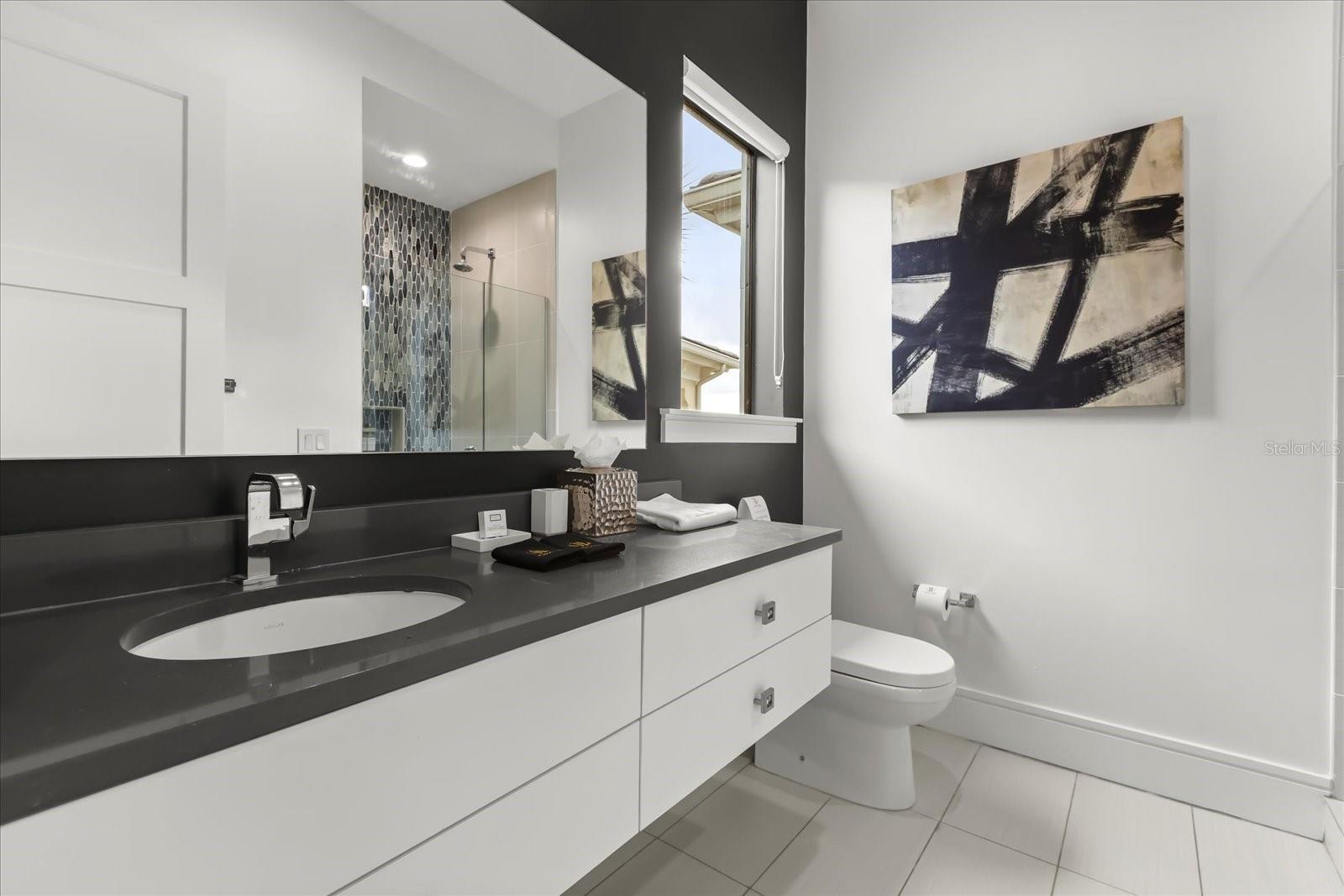 O6368817 Property Photo