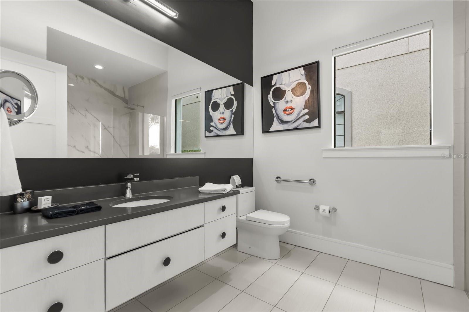 O6368817 Property Photo