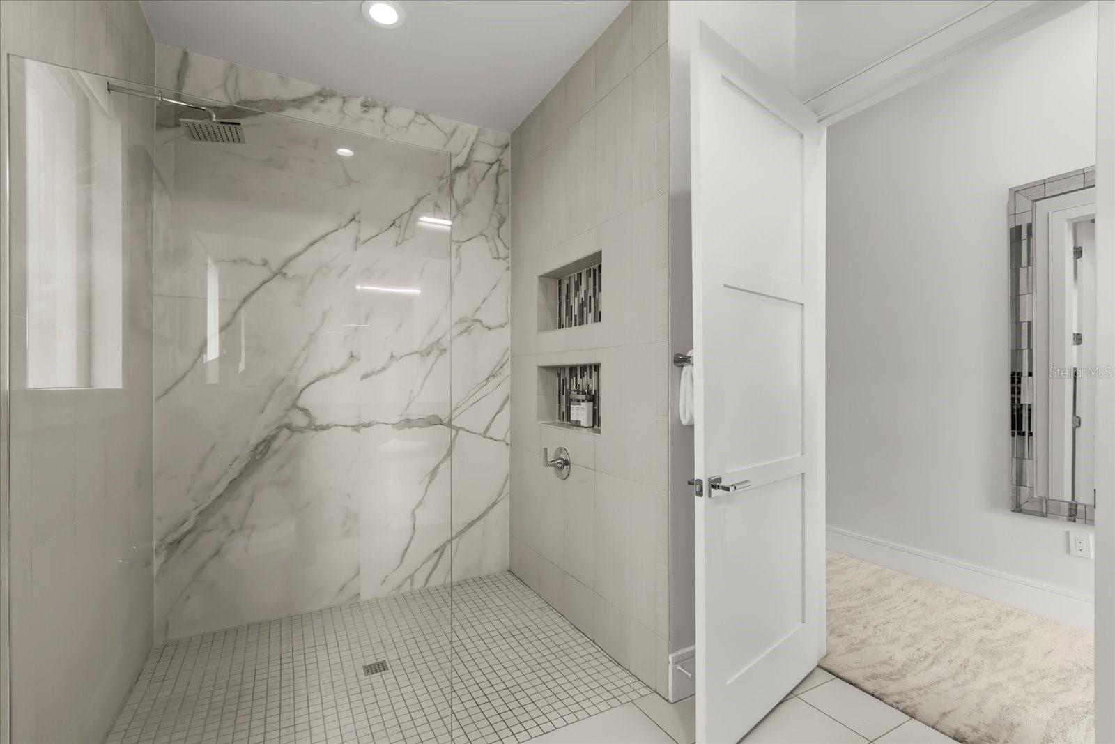 O6368817 Property Photo