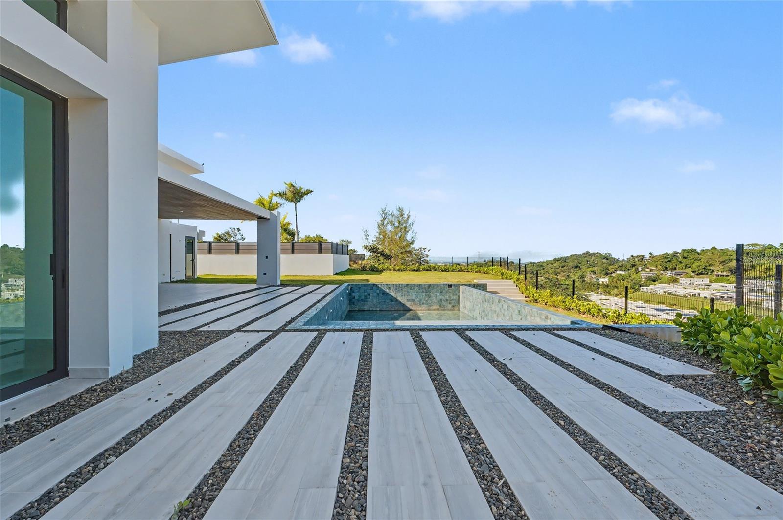 PR9118148 Property Photo