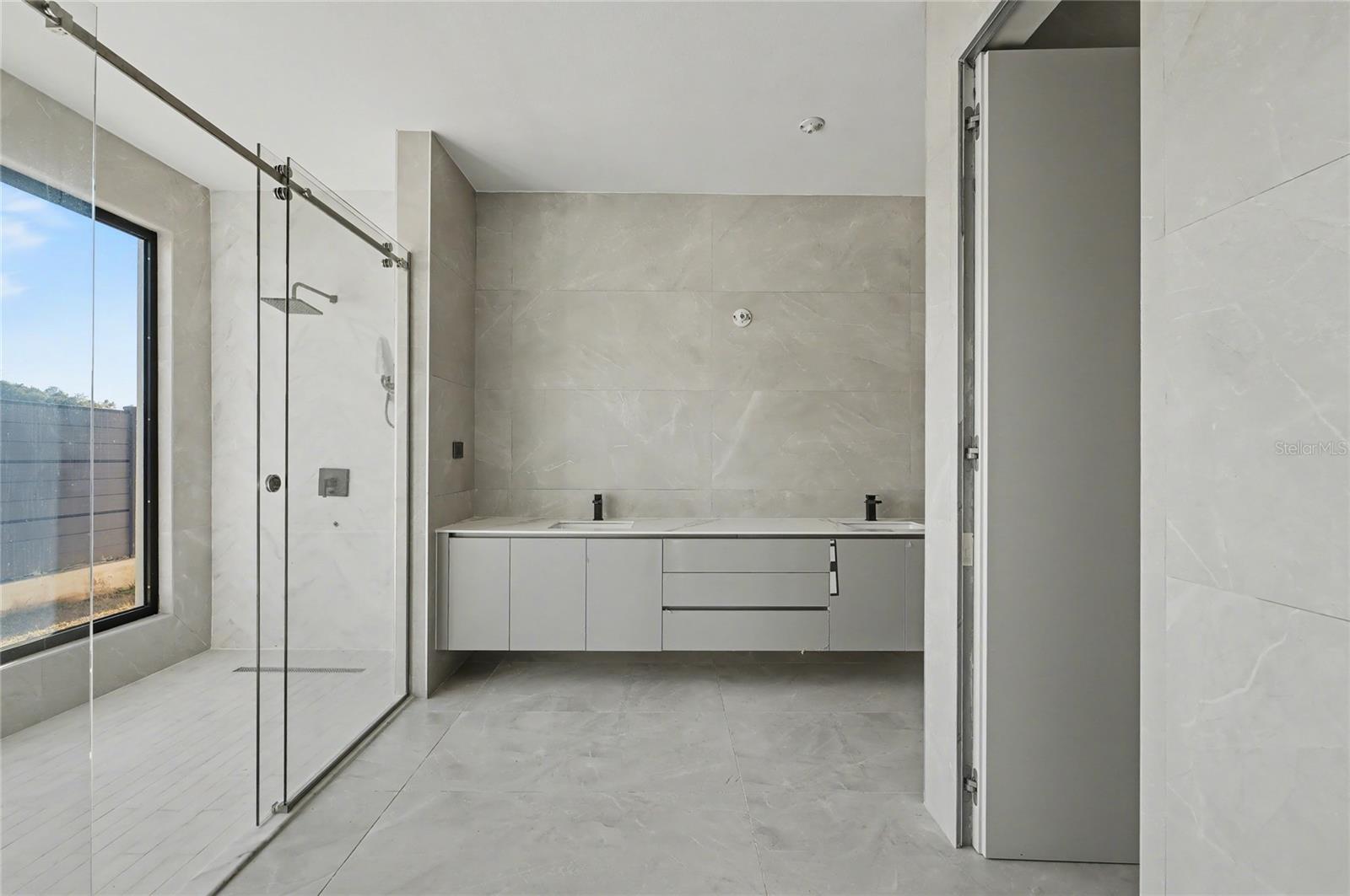 PR9118148 Property Photo