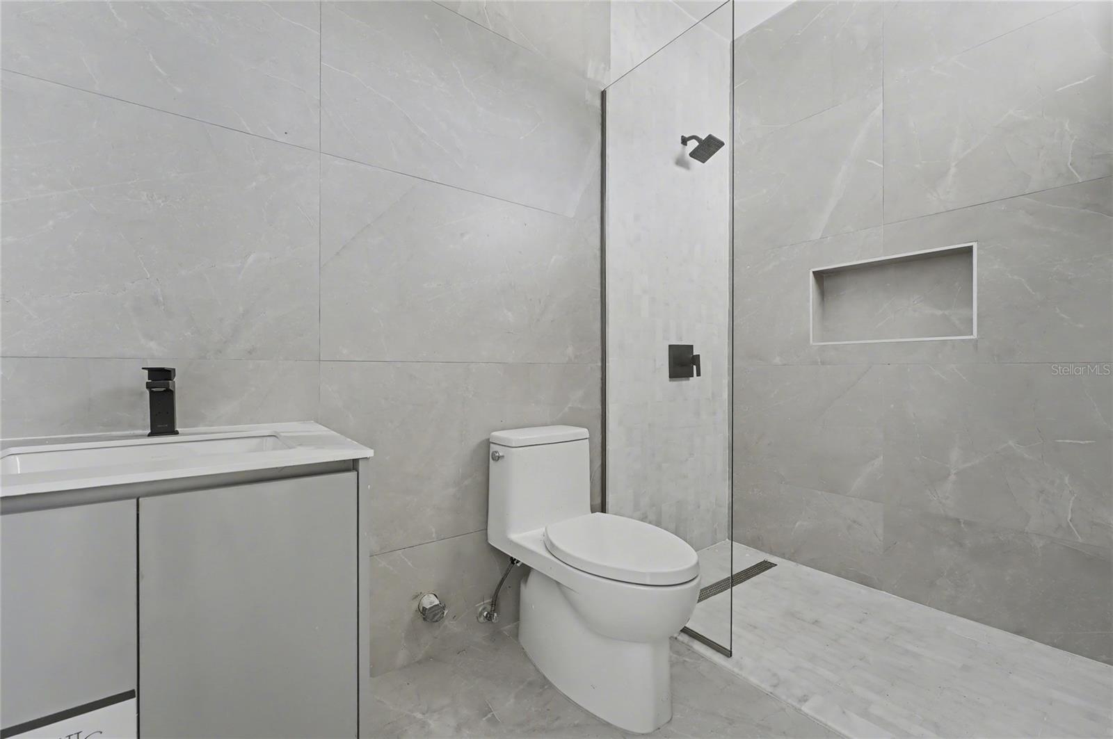 PR9118148 Property Photo