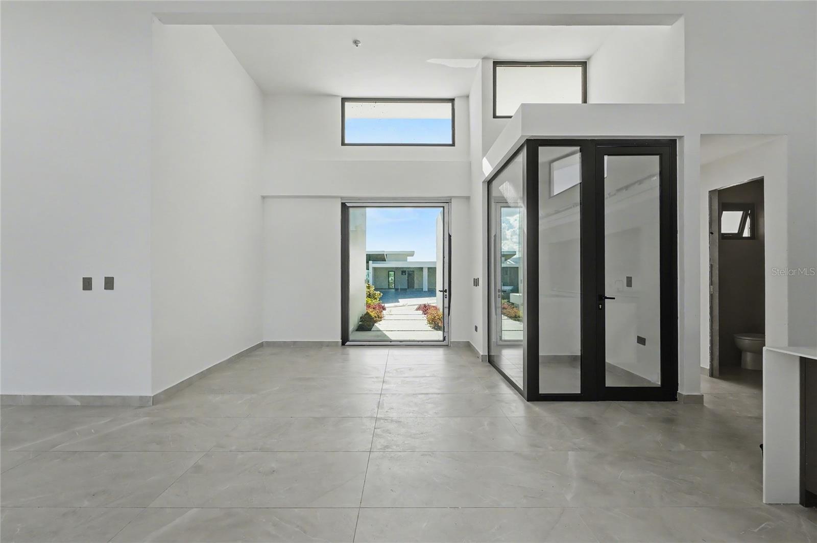 PR9118148 Property Photo