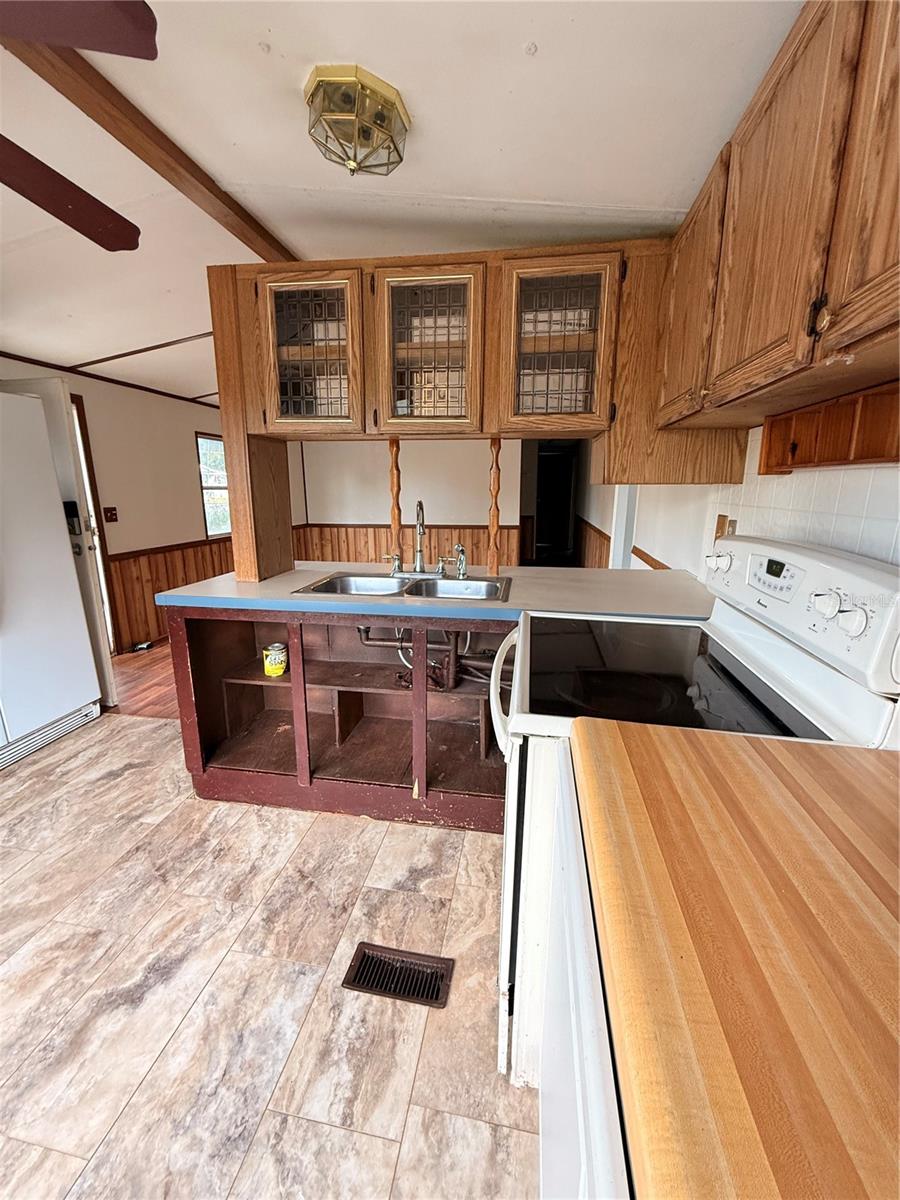 OM715484 Property Photo