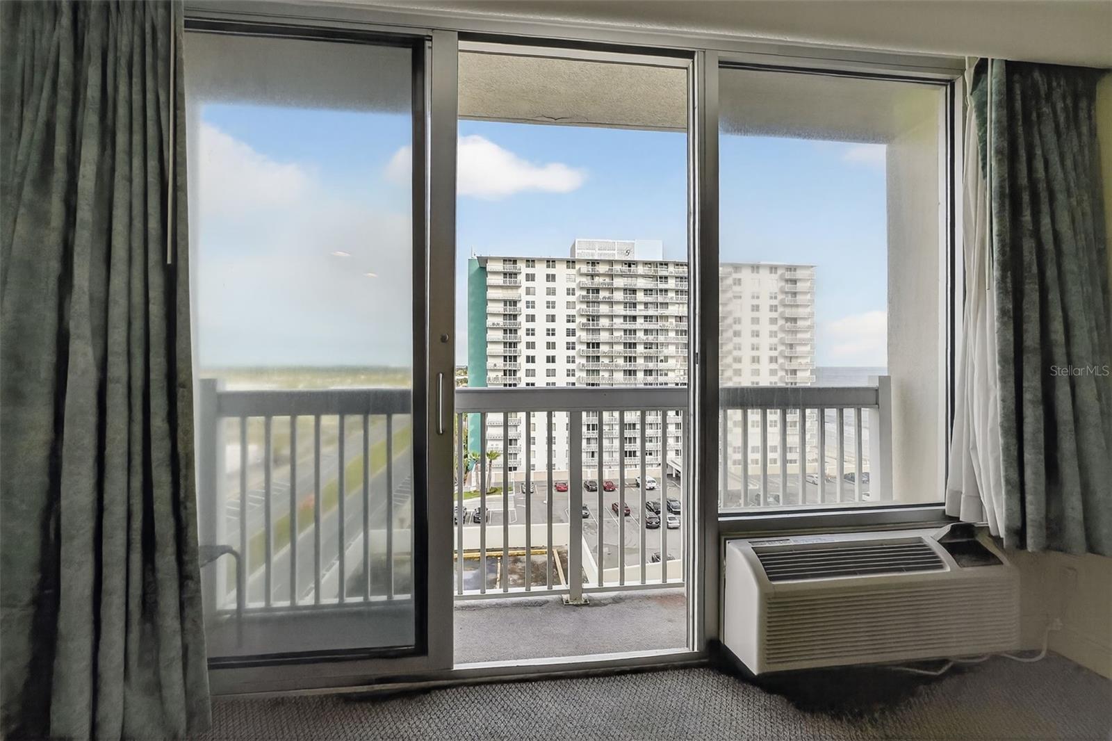 V4946406 Property Photo