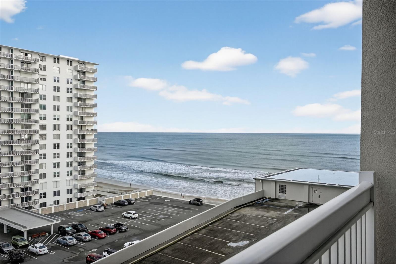 V4946406 Property Photo