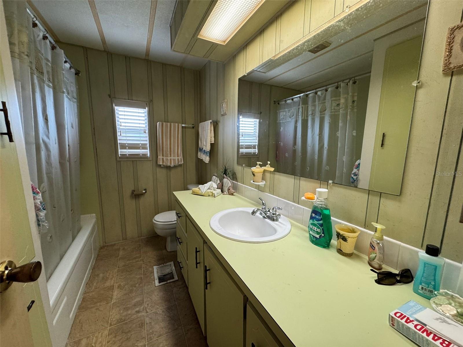 C7519310 Property Photo