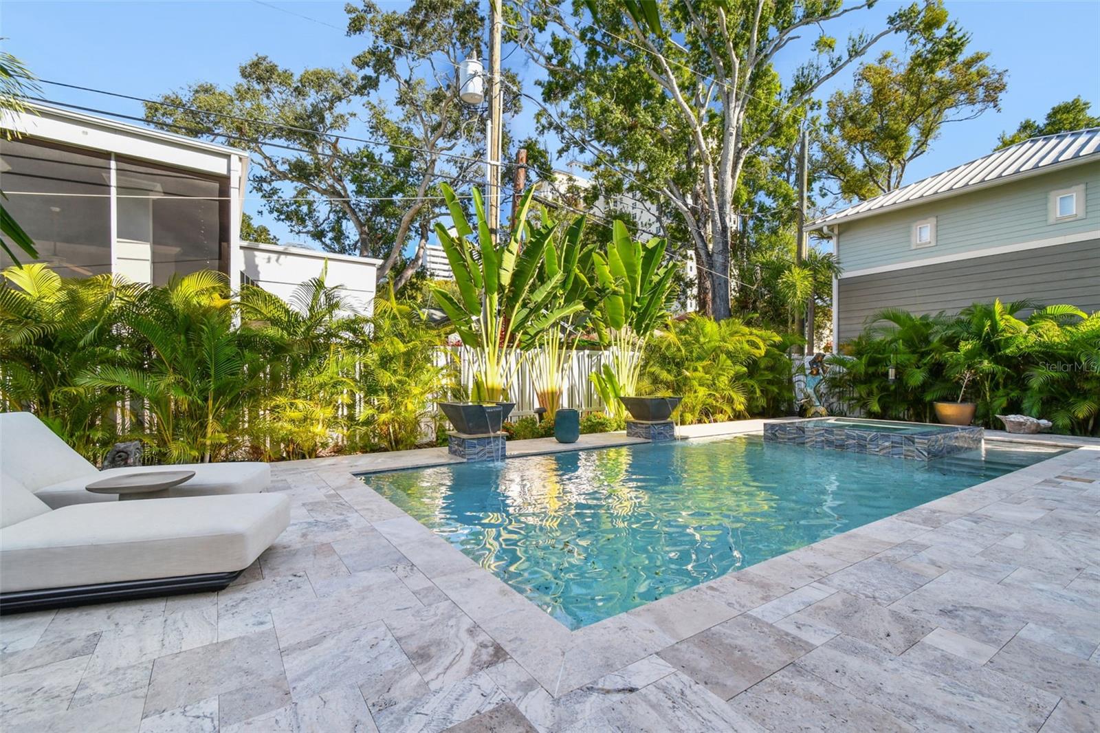 TB8458302 Property Photo