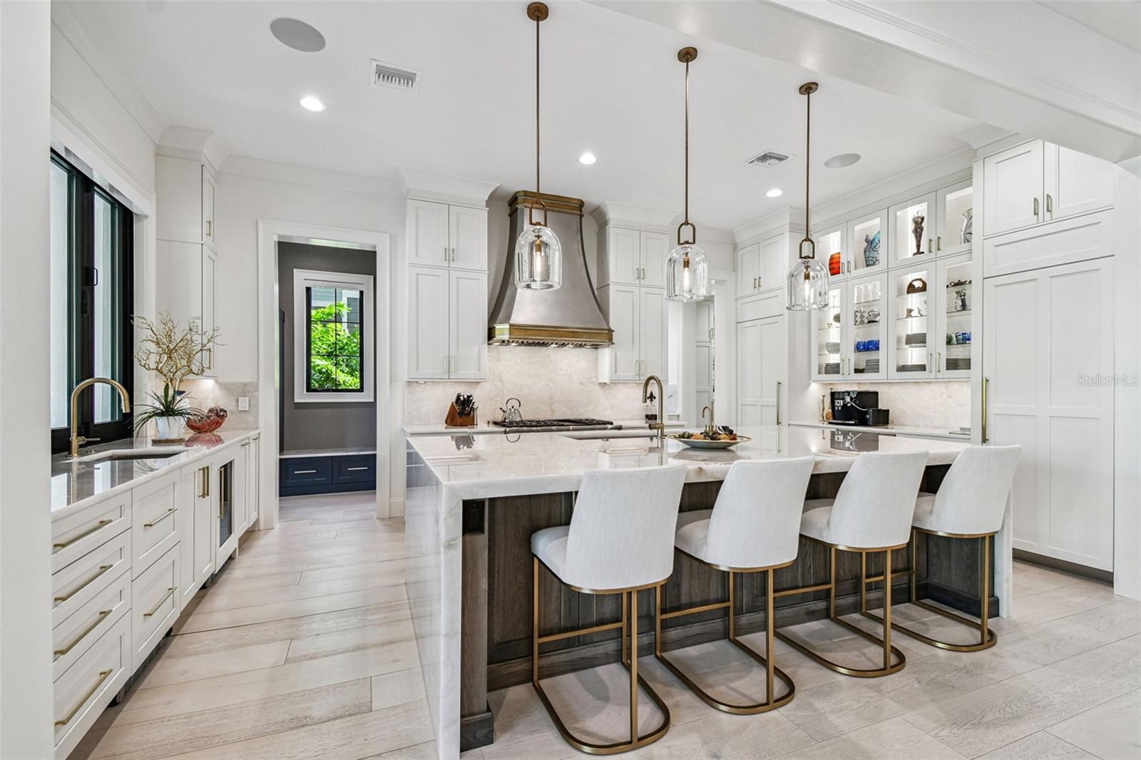 TB8458302 Property Photo