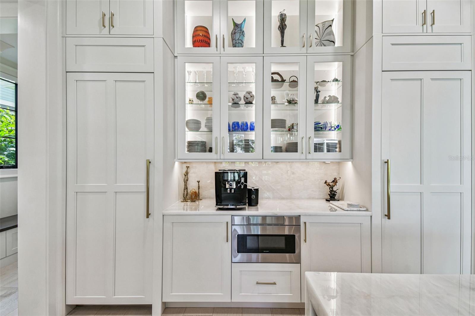 TB8458302 Property Photo