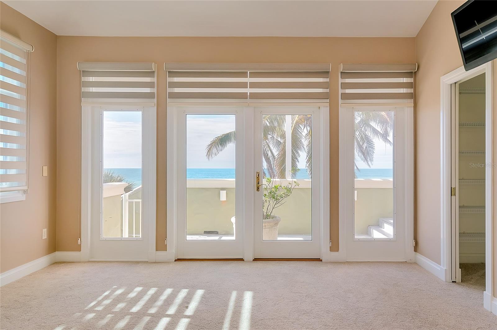 N6142028 Property Photo