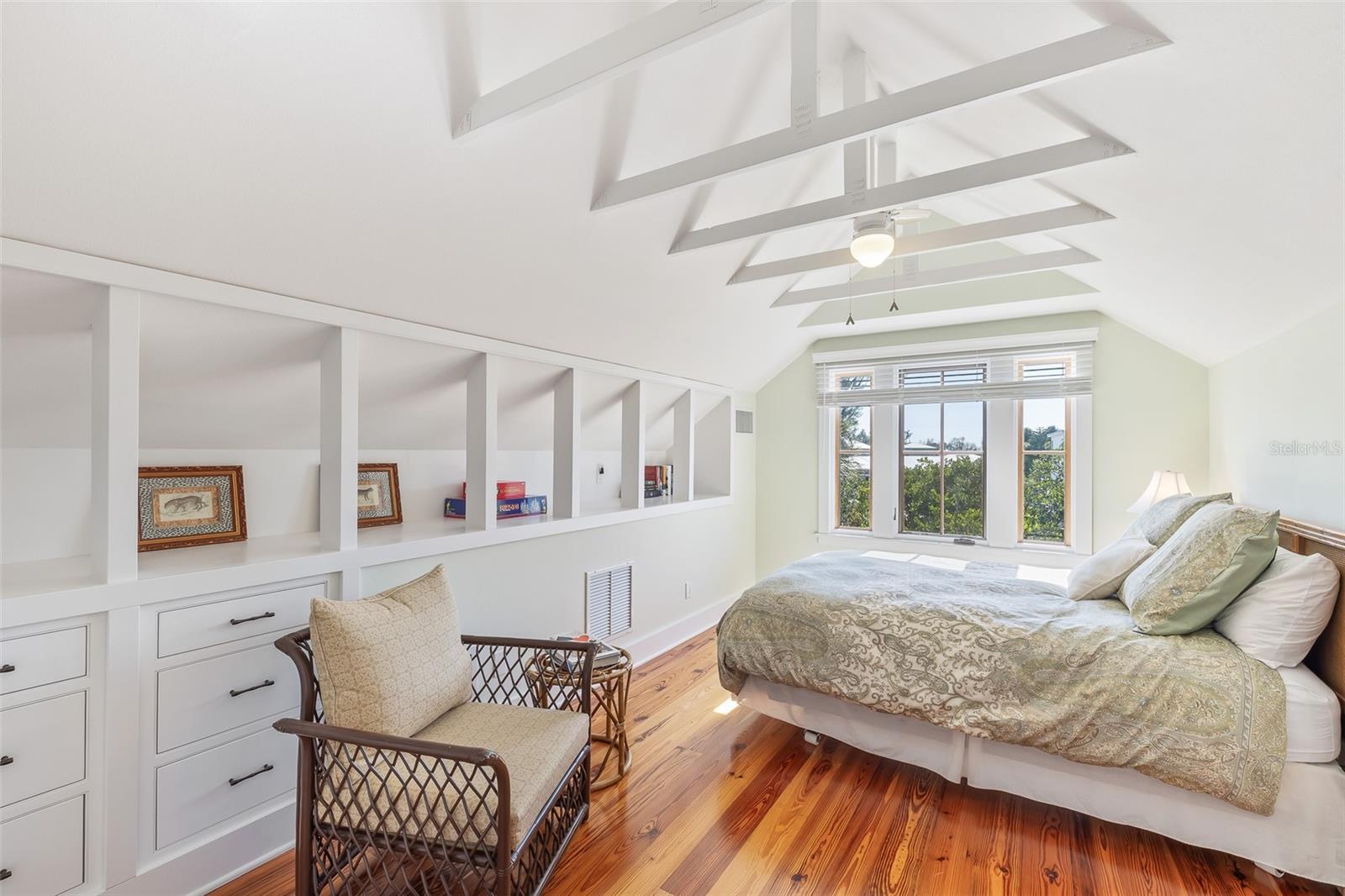 D6145289 Property Photo