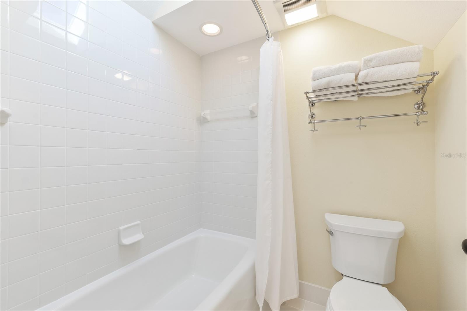 D6145289 Property Photo