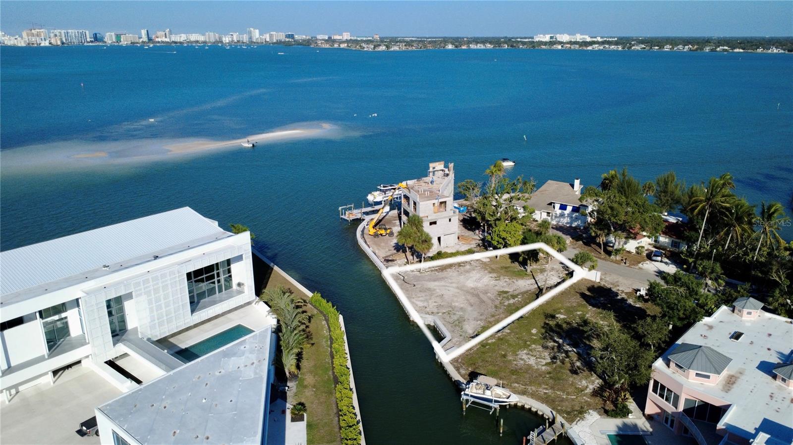 A4676047 Property Photo