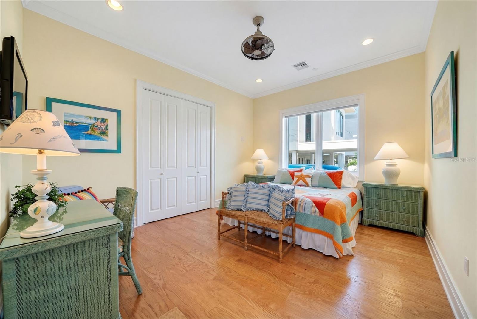 A4676052 Property Photo