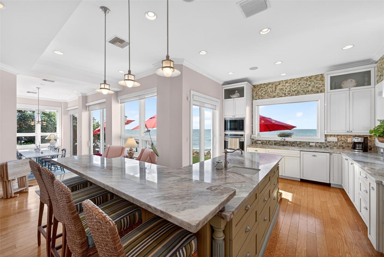 A4676052 Property Photo