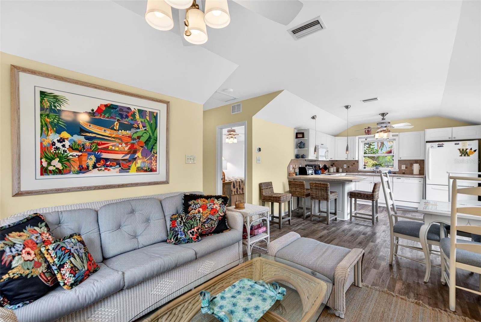 A4676052 Property Photo