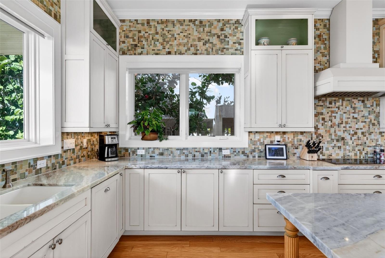 A4676052 Property Photo