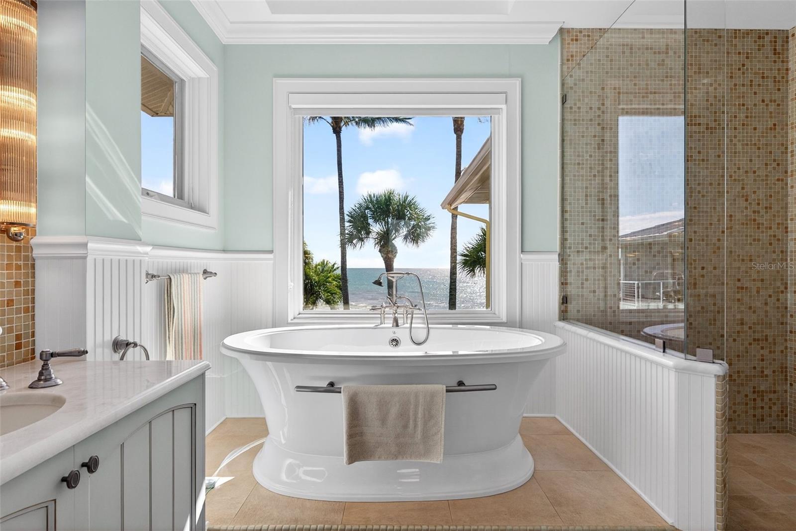 A4676052 Property Photo