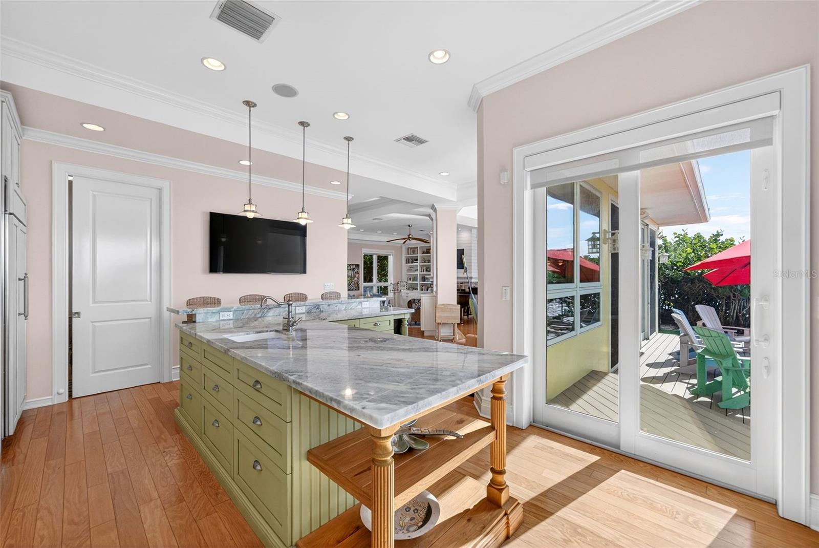 A4676052 Property Photo