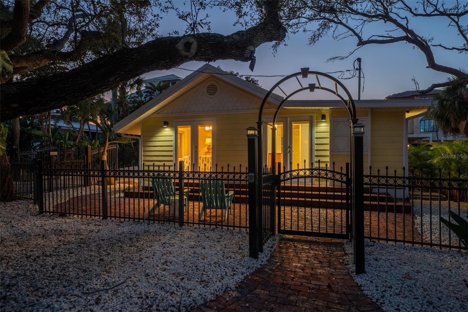 A4676052 Property Photo