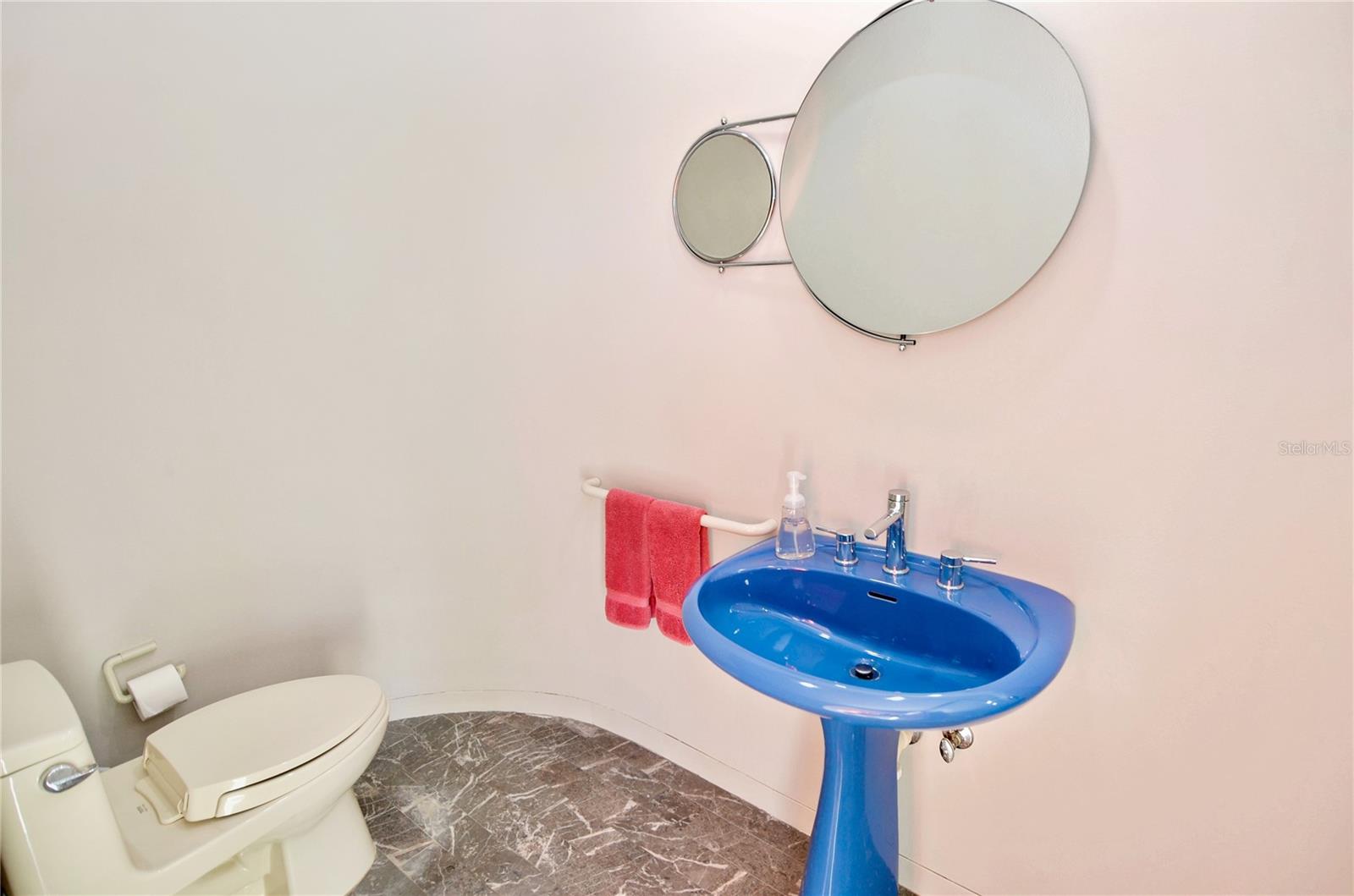 N6142032 Property Photo