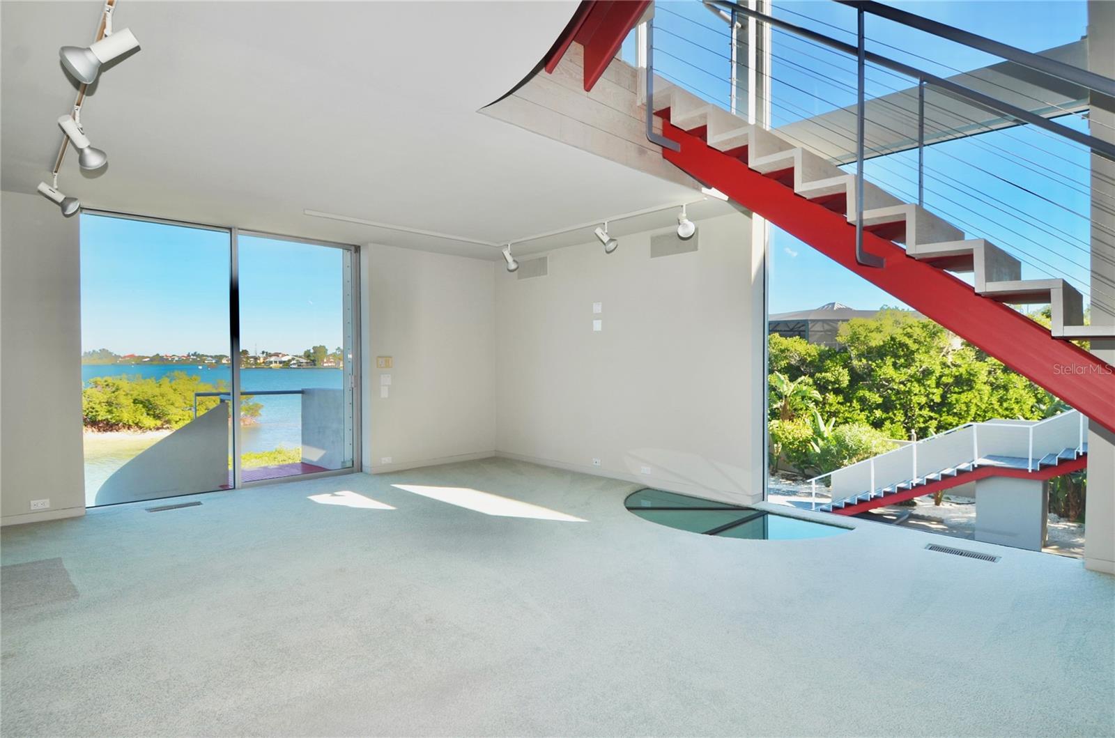 N6142032 Property Photo