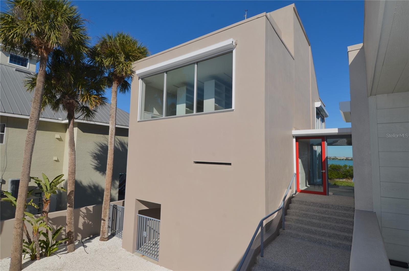 N6142032 Property Photo